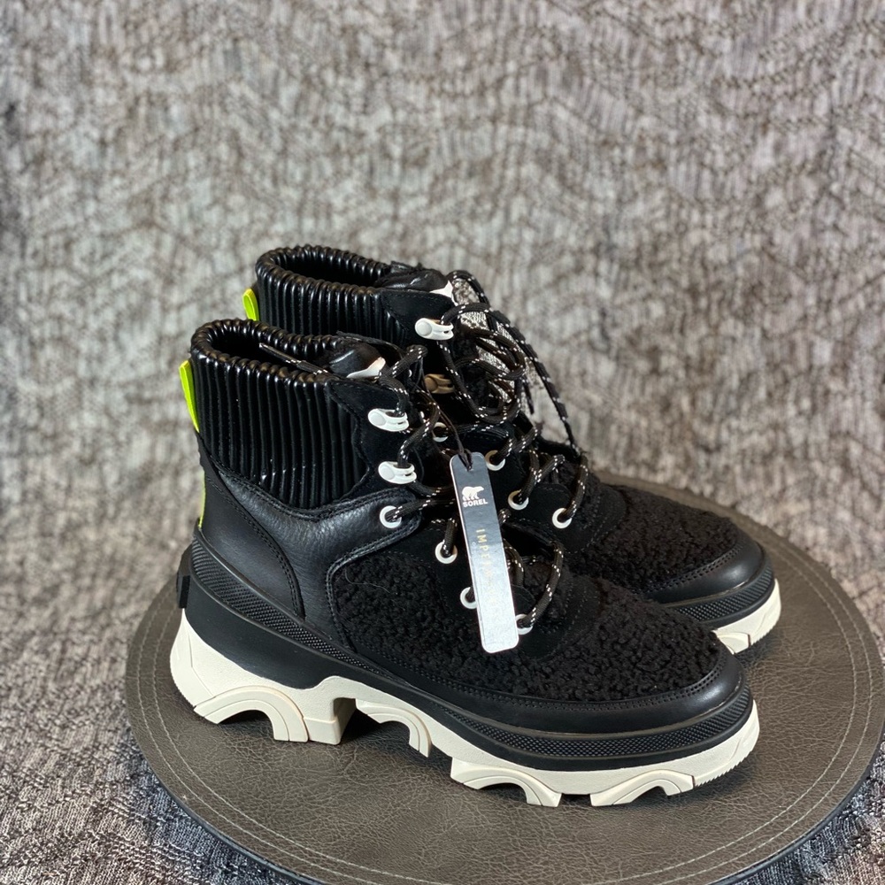 Sorel Brez Cozy Lace Waterproof Boots Women's 8